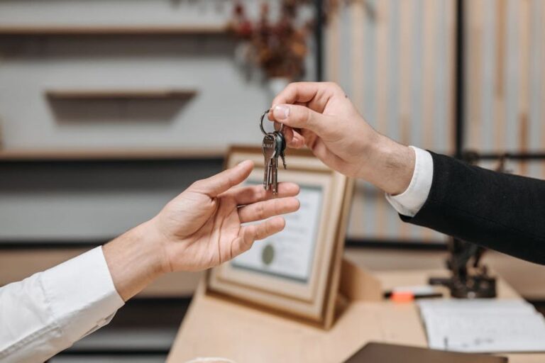real estate lawyer